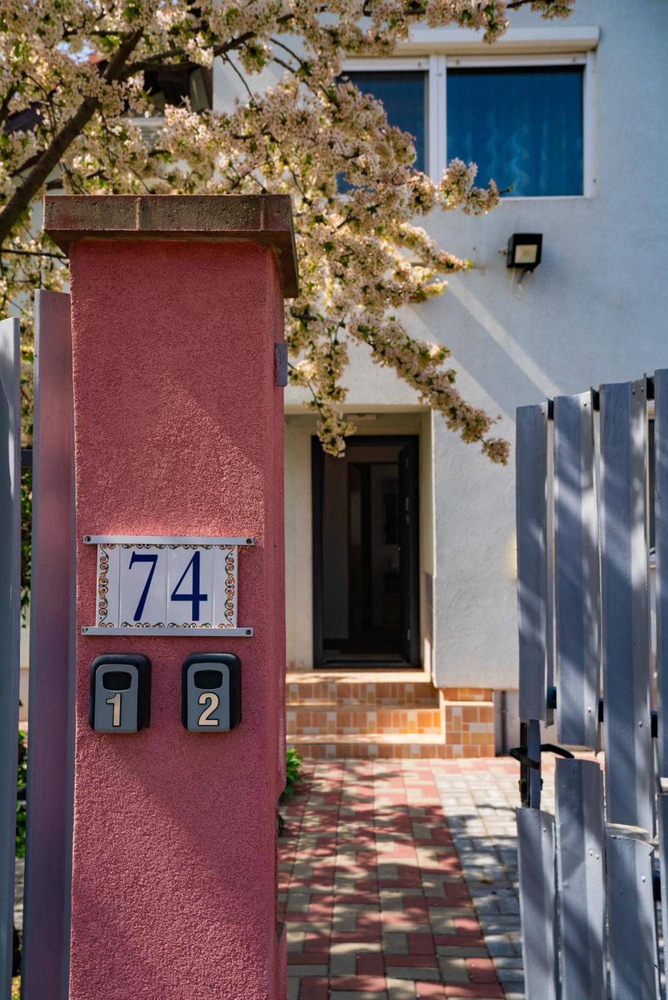 Pitstop Apartments Dumbravita  Exterior foto